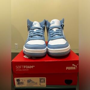 Size 5 Junior Puma Sneakers